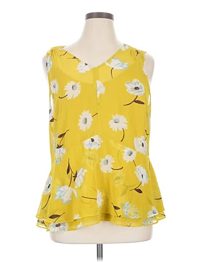 Pre-owned Cabi Sleeveless Blouse In Yellow