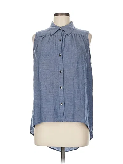 Pre-owned Cabi Sleeveless Button Down Shirt In Blue