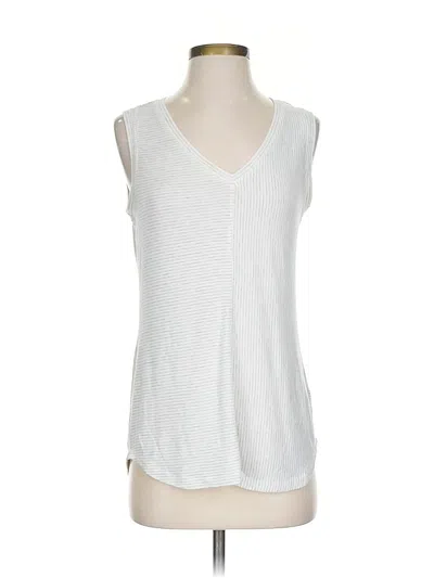 Pre-owned Cabi Sleeveless T-shirt In Silver
