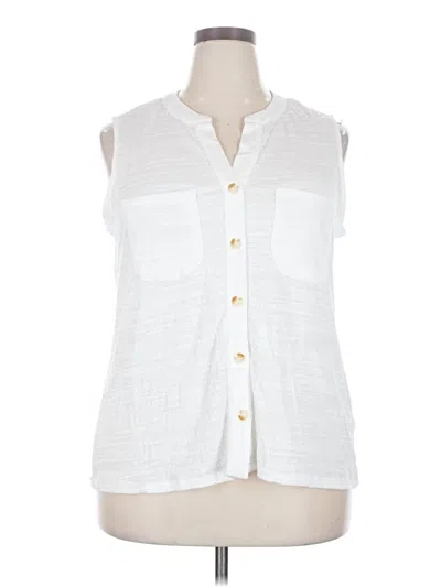 Cable & Gauge Sleeveless Blouse In White
