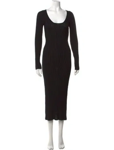 Pre-owned Caes Scoop Neck Midi Length Dress In Black