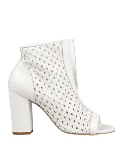 Cafènoir Footwear - Ankle Boots In Bianco