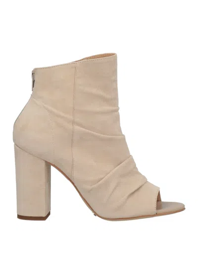Cafènoir Ankle Boots In Beige