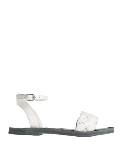 Cafènoir Sandals In White