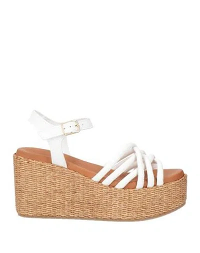 Cafènoir Woman Sandals White Size 7 Synthetisches Material