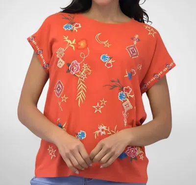 Caite & Kyla Dahna Tee In Spicy Orange