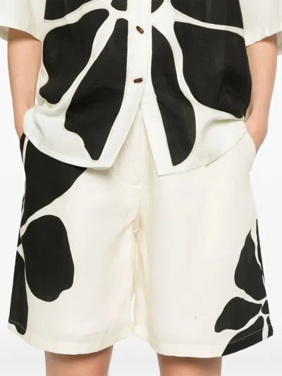 Cala De La Cruz Sia Short In Camellia In Black/ White