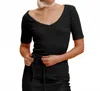 Cali Dreaming V Neck Tee In Black In Black