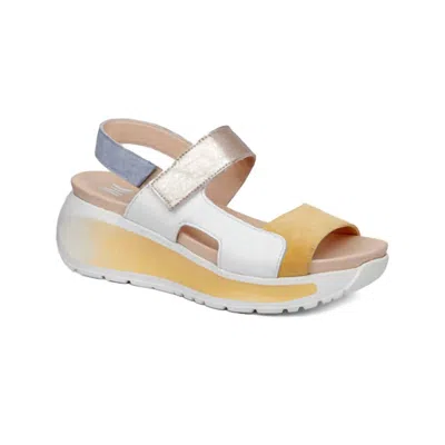 Callaghan Women's Pesca Sandals In Crema