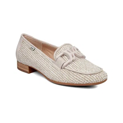 Callaghan Women's Rafyna Loafer In Sand