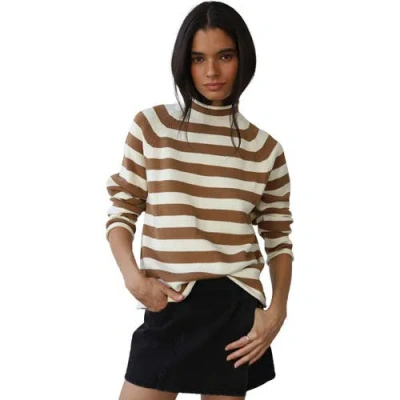 Callahan The Mock Neck Long-sleeve Top In Brown