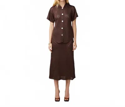 Calle Del Mar Ivy Short Sleeve Shirt In Chocolate In Brown