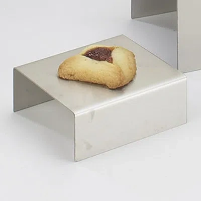 Cal-mil Stainless Steel Riser - 5" X 5" X 2" In White