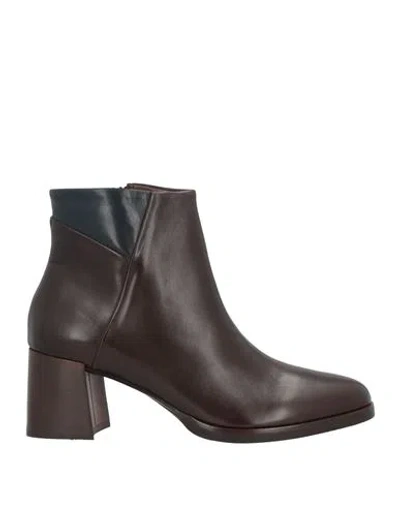 Calpierre Woman Ankle Boots Cocoa Size 11 Soft Leather In Brown