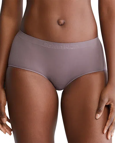 Calvin Klein Bonded Flex Seamless Boyshorts In Pink