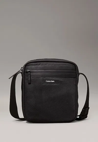 Calvin Klein Ck Essential Reporter S In Black