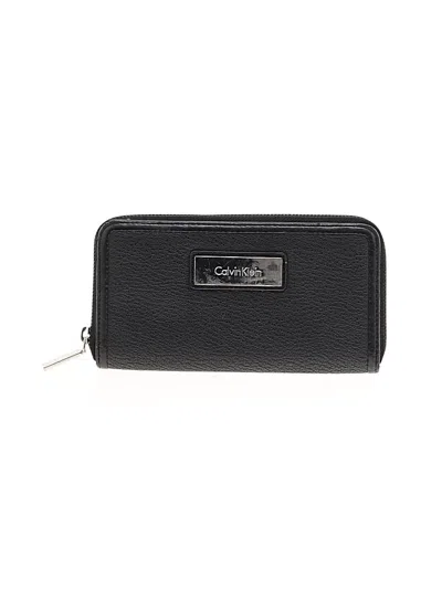 Pre-owned Calvin Klein Clutch In Black