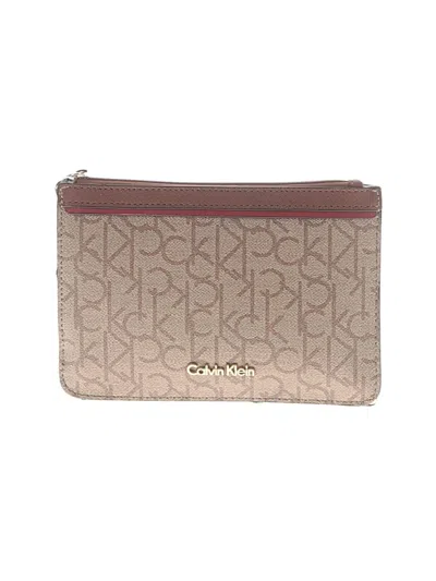 Pre-owned Calvin Klein Clutch In Gold