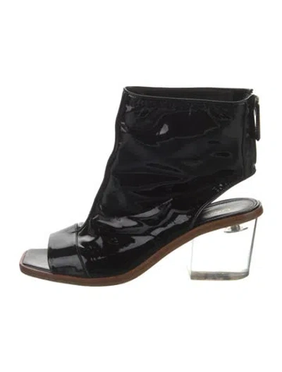 Pre-owned Calvin Klein Collection Patent Leather Gladiator Sandals In Black