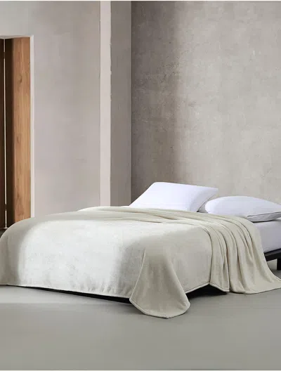 Calvin Klein Core Plush Blanket In White