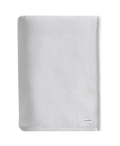 Calvin Klein Core Plush Solid Blanket, Queen In White