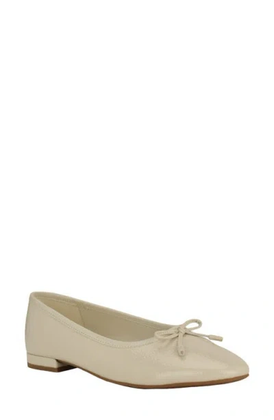 Calvin Klein Cyrie Ballet Flat In Neutral