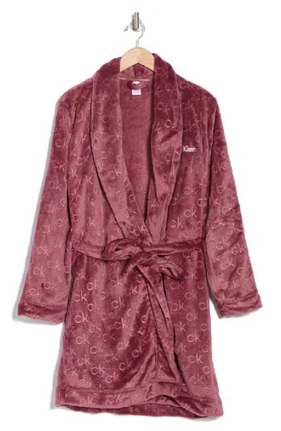 Calvin Klein Debossed Fluffy Robe In Crushed Berry