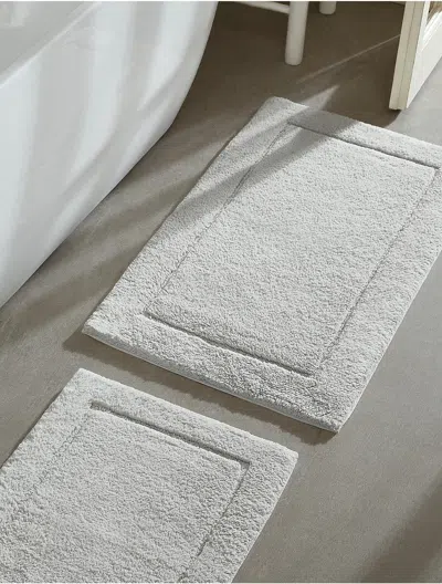Calvin Klein Essence Solid Tufted Bath Rug In Silver Grey