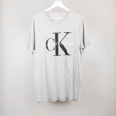 Calvin Klein Icon Logo Graphic T-shirt In Heather Grey In White