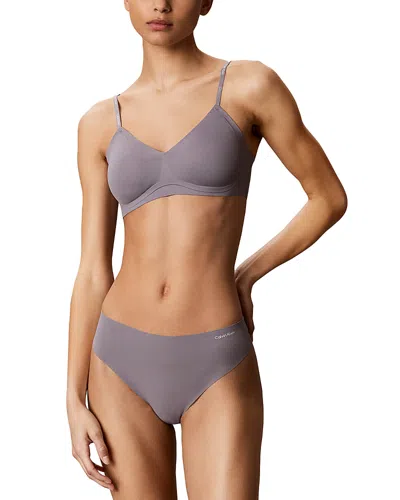 Calvin Klein Invisibles Thong In Purple