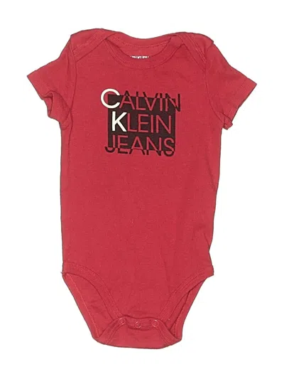 Pre-owned Calvin Klein Jeans Est.1978 Babies' Calvin Klein Jeans Short Sleeve Onesie In Burgundy