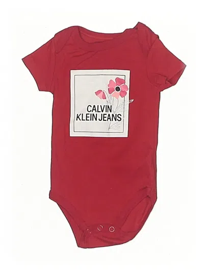 Pre-owned Calvin Klein Jeans Est.1978 Babies' Calvin Klein Jeans Short Sleeve Onesie In Burgundy
