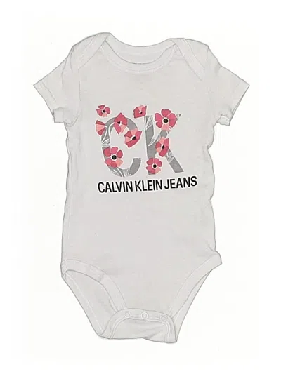 Pre-owned Calvin Klein Jeans Est.1978 Babies' Calvin Klein Jeans Short Sleeve Onesie In White