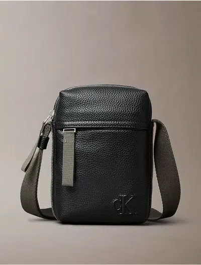 Calvin Klein Jeans Est.1978 Calvin Klein Men's Cargo Reporter Bag