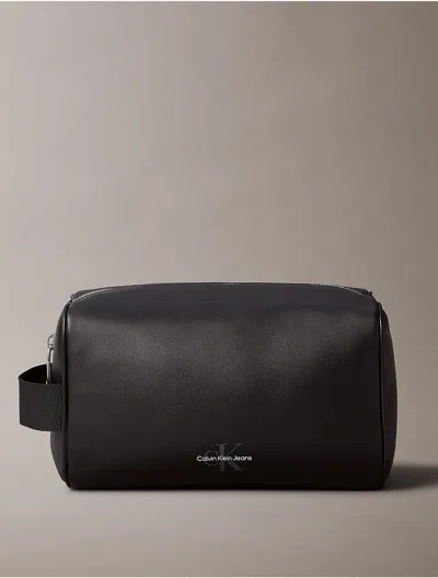 Calvin Klein Jeans Est.1978 Calvin Klein Men's Center Monogram Logo Dopp Kit