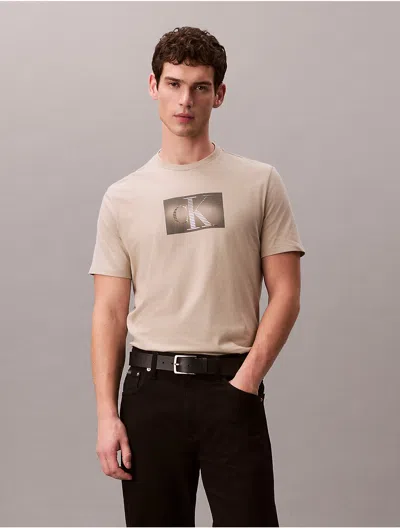 Calvin Klein Jeans Est.1978 Calvin Klein Men's Distressed Monogram Classic T-shirt In Neutral