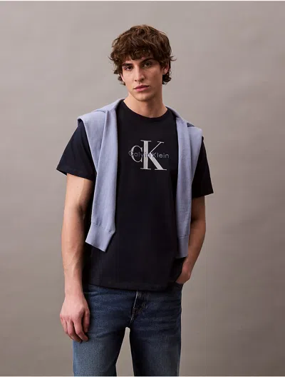 CALVIN KLEIN JEANS EST.1978 CALVIN KLEIN MEN'S MONOGRAM LOGO TEE