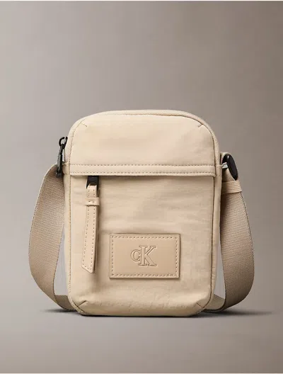 Calvin Klein Jeans Est.1978 Calvin Klein Men's Nylon Reporter Bag