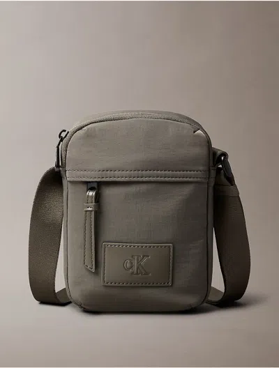 Calvin Klein Jeans Est.1978 Calvin Klein Men's Nylon Reporter Bag