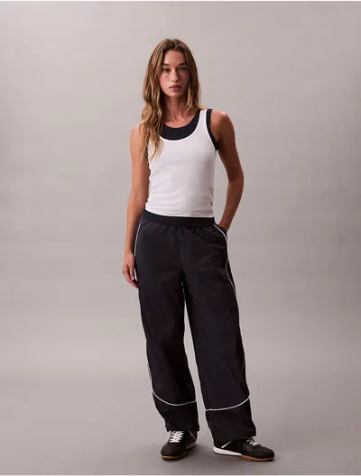 Calvin Klein Jeans Est.1978 Calvin Klein Women's Crinkle Nylon Relaxed Joggers In Black
