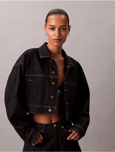 Calvin Klein Jeans Est.1978 Calvin Klein Women's Cropped Relaxed Denim Trucker Jacket In Black
