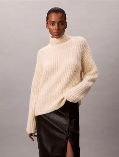 Calvin Klein Jeans Est.1978 Calvin Klein Women's Rib Relaxed Turtleneck Sweater In White