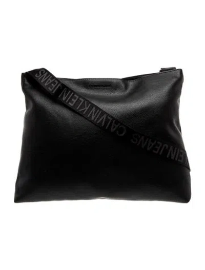 Pre-owned Calvin Klein Jeans Est.1978 Leather Messenger Bag In Black
