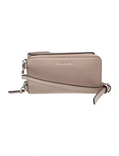 Pre-owned Calvin Klein Leather Crossbody Bag In Neutral