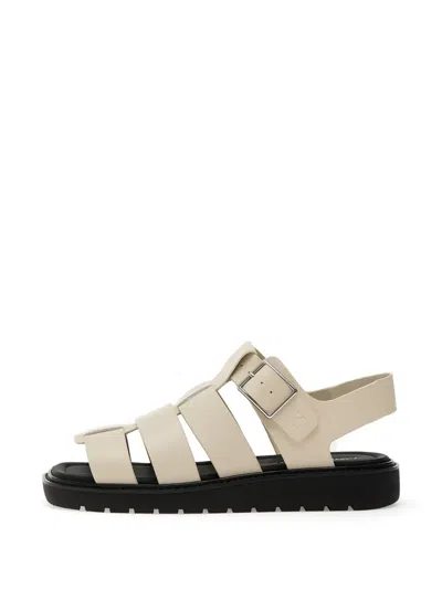 Calvin Klein Flache Sandalen In Brown