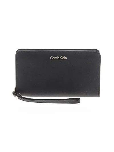 Pre-owned Calvin Klein Leather Wristlet In Black