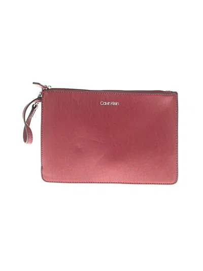 Pre-owned Calvin Klein Leather Wristlet In Burgundy