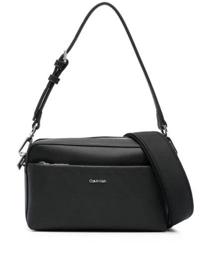 Calvin Klein Logo-lettering Shoulder Bag In 黑色