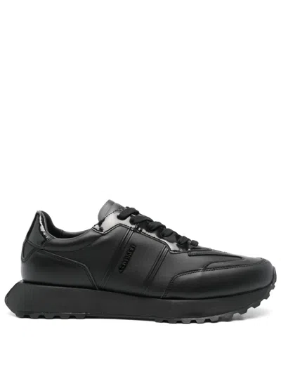 Calvin Klein Logo-plaque Leather Sneakers In 黑色