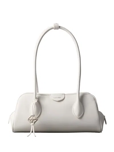 Calvin Klein Logo-pendant Shoulder Bag In White